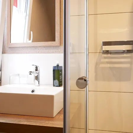 Hochfirst فندق لينزكريش